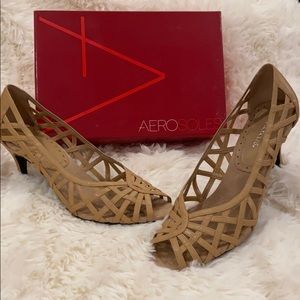 AEROSOLES Tan Leather Heels - Size 9